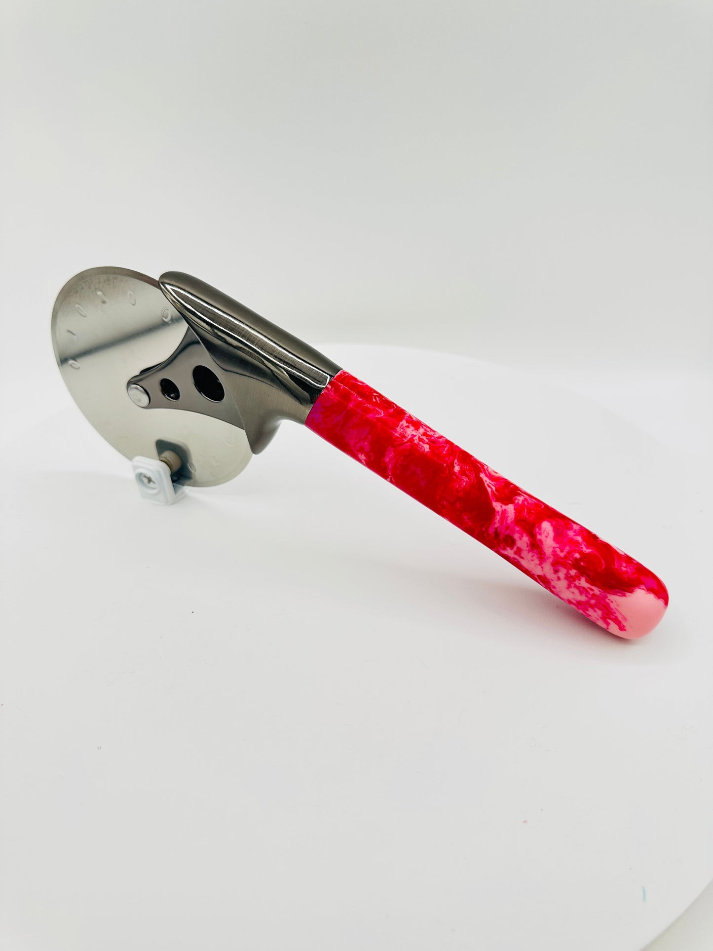 custom-pizza-cutter-cotton-candy-acrylic